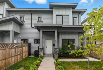 18460 64 Avenue, Surrey, BC, Pacific Douglas — 4 bed half duplex for sale