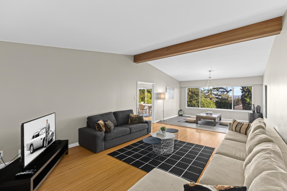 Family Room Photo of 905 Greenwood Road, West Vancouver, BC