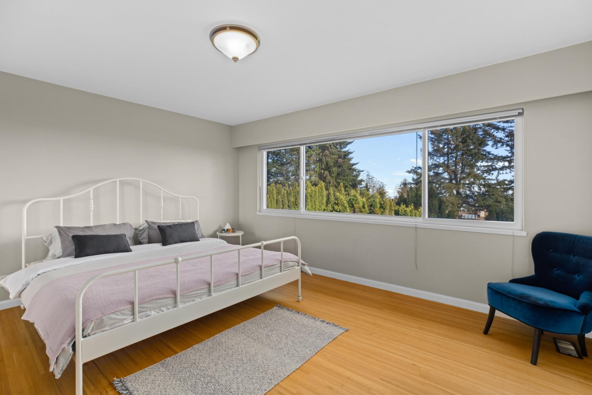 Office / Den Photo of 905 Greenwood Road, West Vancouver, BC