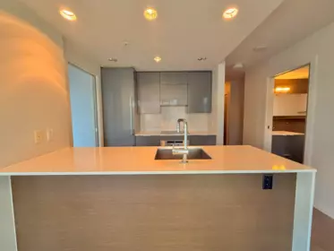 Kitchen Island Photo of 709 161 W Georgia Street, Vancouver, BC