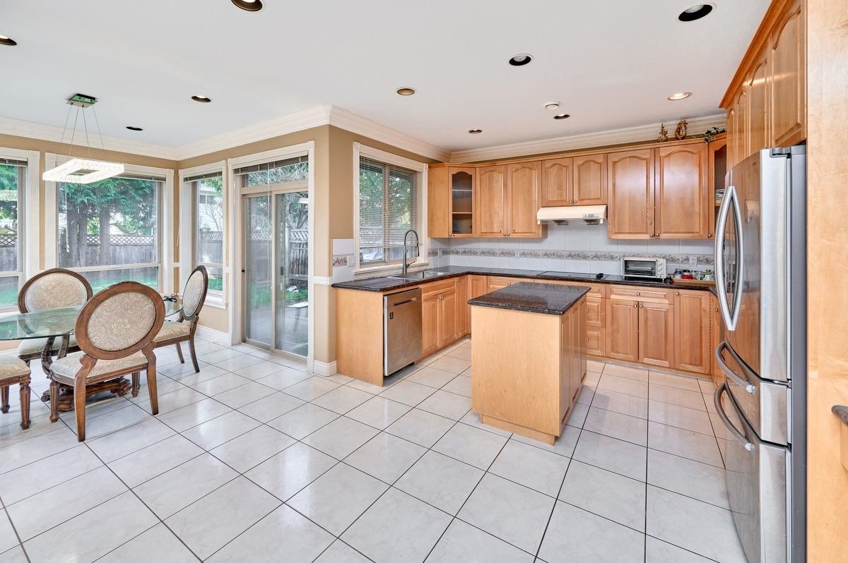 Kitchen Island Photo of 3820 Lockhart Road, Richmond, BC