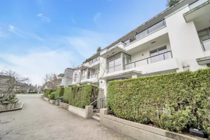 Front Yard Photo of 6018 Chancellor Mews, Vancouver, BC