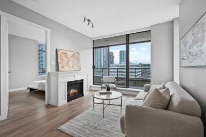 902 4250 Dawson Street, Burnaby, BC, Burnaby — Apartment/Condo for sale