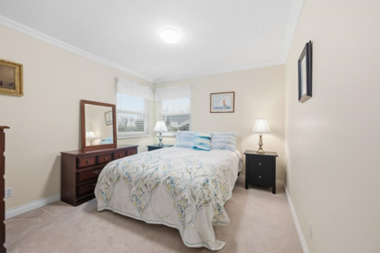 Powder Room Photo of 2941 Edgehill Avenue, Abbotsford, BC