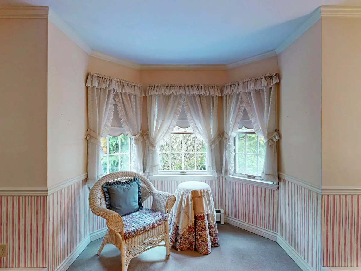 Hallway Photo of 9480 Whiteoak Gate, Richmond, BC