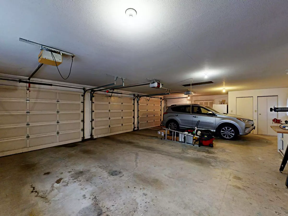 Outdoor Kitchen Photo of 9480 Whiteoak Gate, Richmond, BC