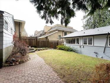 Laundry Room Photo of 322 E 25th Street, North Vancouver, BC
