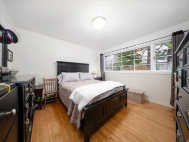 Primary Bedroom Photo of 322 E 25th Street, North Vancouver, BC