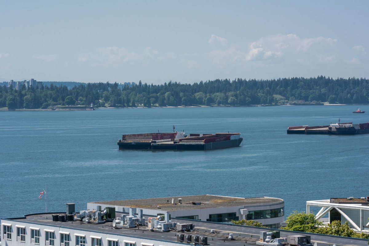 Backyard Photo of 1003 133 E Esplanade, North Vancouver, BC