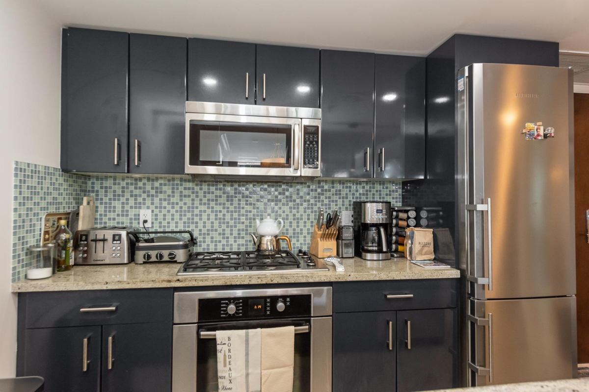 Bedroom 4 Photo of 1003 133 E Esplanade, North Vancouver, BC