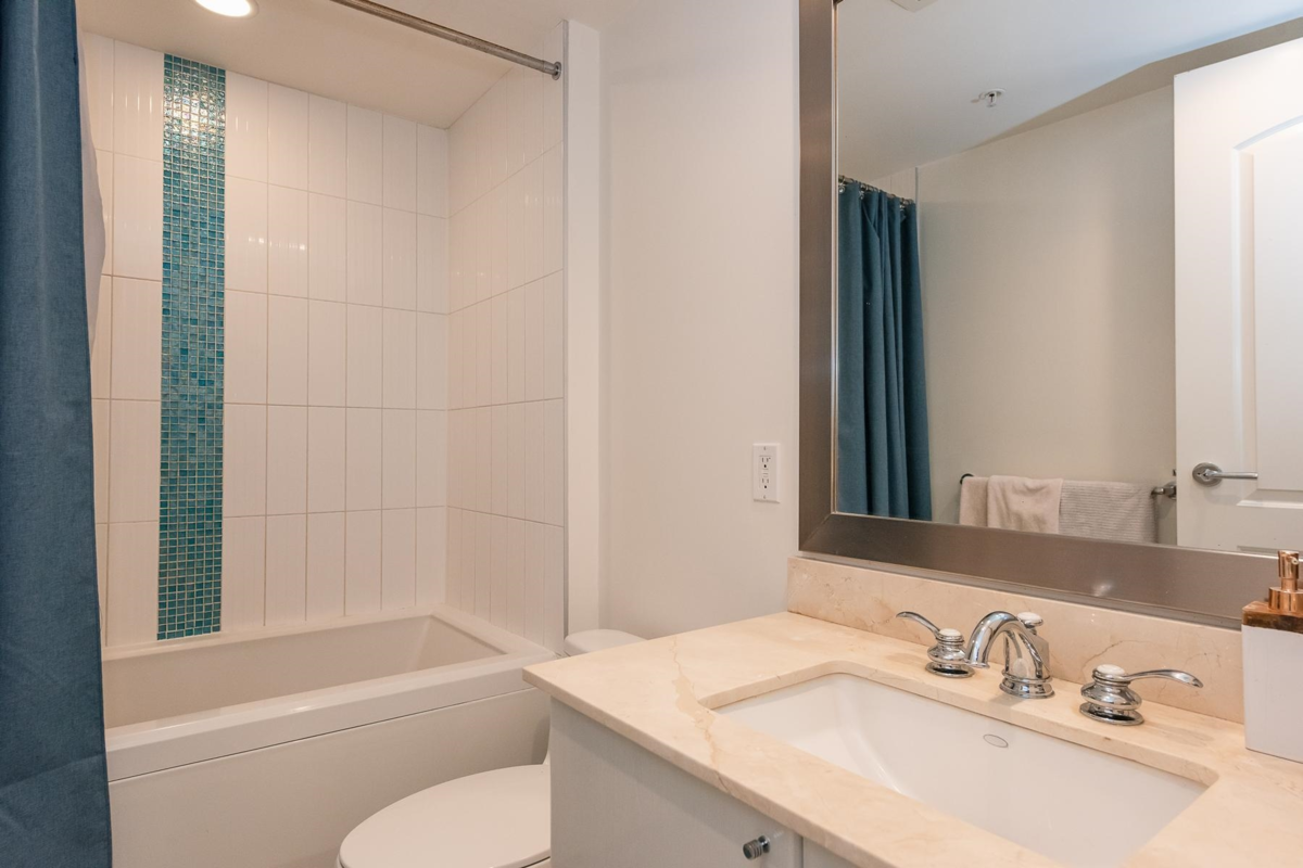 Laundry Room Photo of 1003 133 E Esplanade, North Vancouver, BC