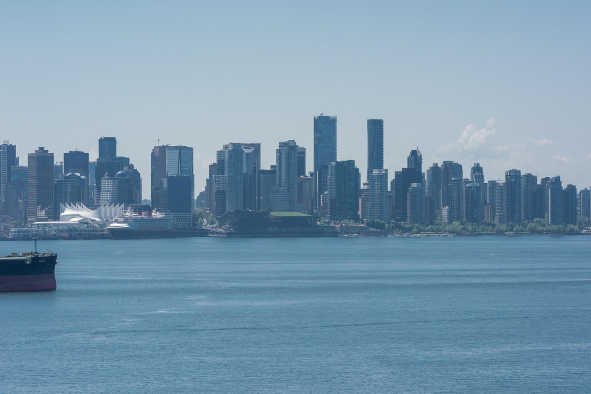 Outdoor Patio Photo of 1003 133 E Esplanade, North Vancouver, BC