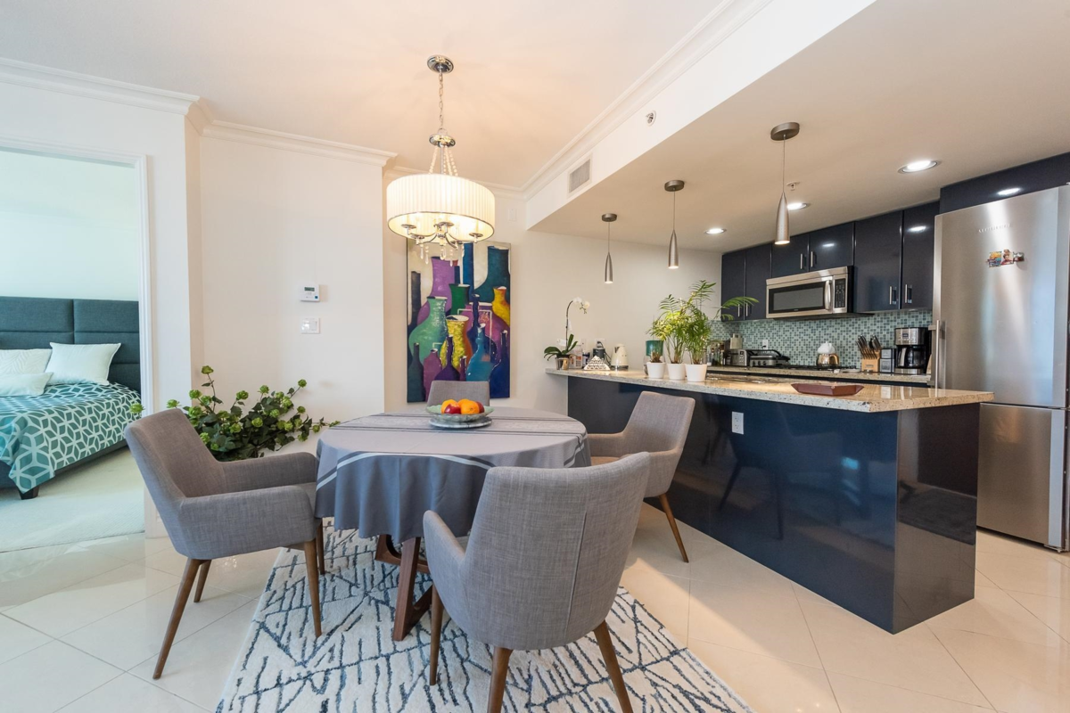 Primary Bedroom Photo of 1003 133 E Esplanade, North Vancouver, BC