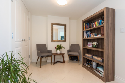 Mudroom Photo of 1003 133 E Esplanade, North Vancouver, BC
