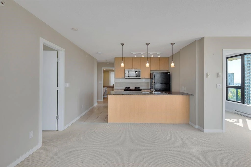 Walk-In Closet Photo of 1403 7178 Collier Street, Burnaby, BC