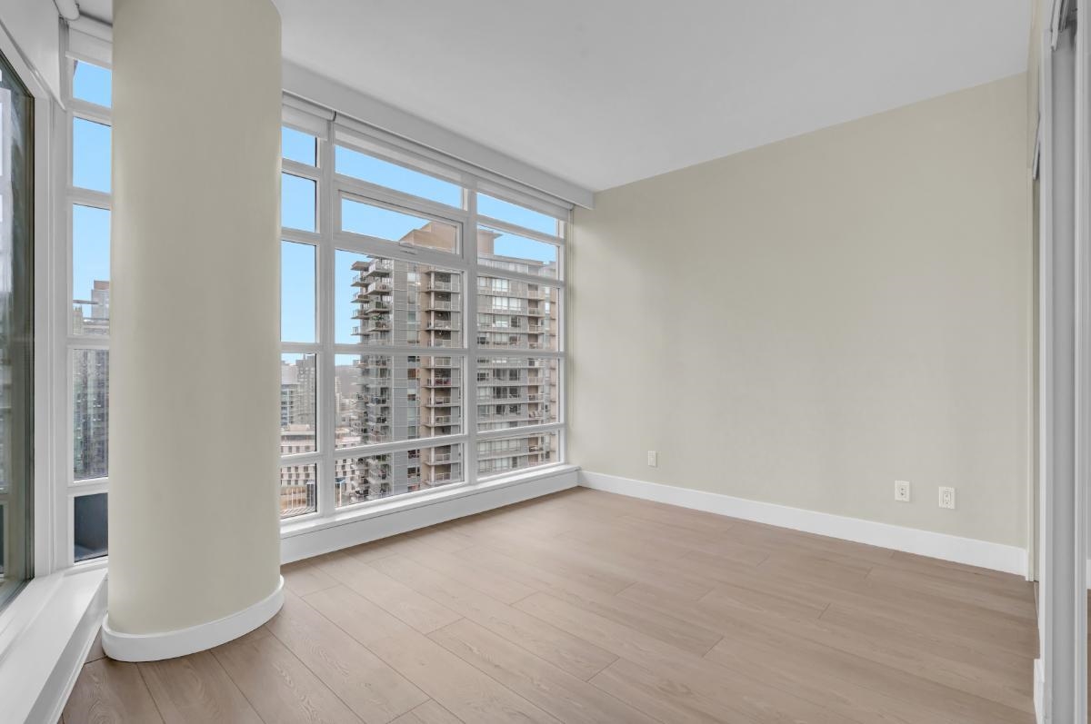 Laundry Room Photo of 2305 1205 W Hastings Street, Vancouver, BC