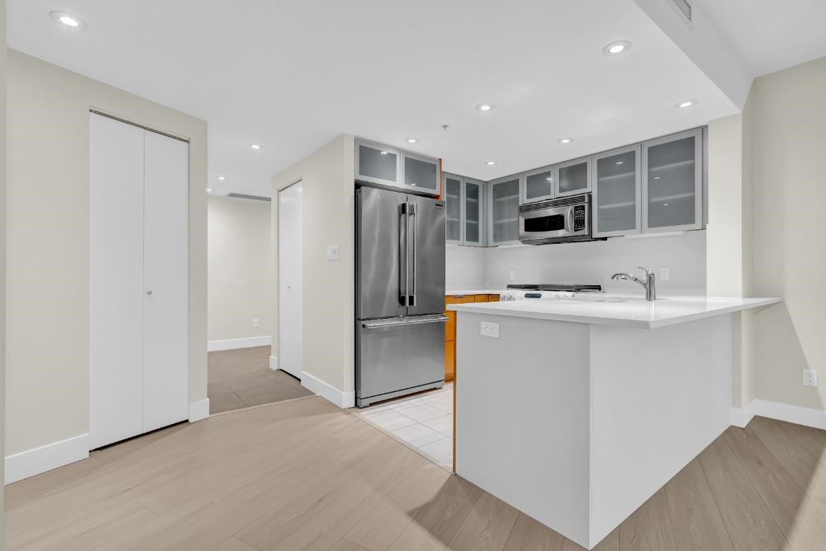 Loft / Bonus Room Photo of 2305 1205 W Hastings Street, Vancouver, BC