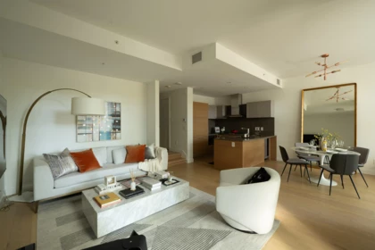 1577 W 57th Avenue, Vancouver, BC