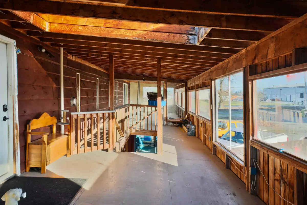 Family Room Photo of 2157 224 Street, Langley, BC