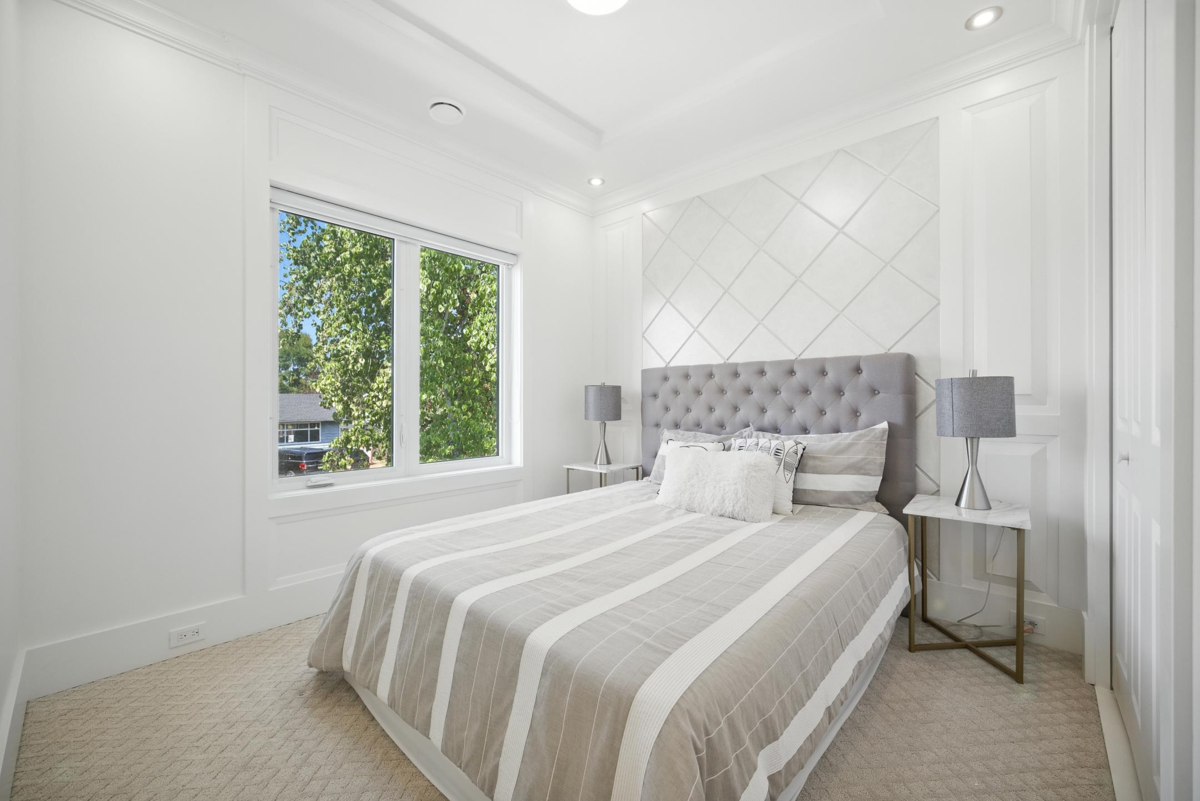 Swimming Pool Photo of 11440 Sealord Road, Richmond, BC