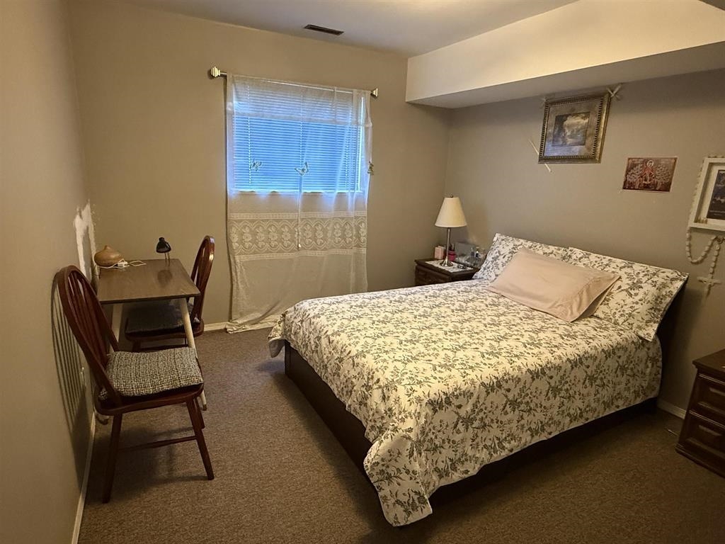 Breakfast Nook Photo of 7688 120a Street, Surrey, BC