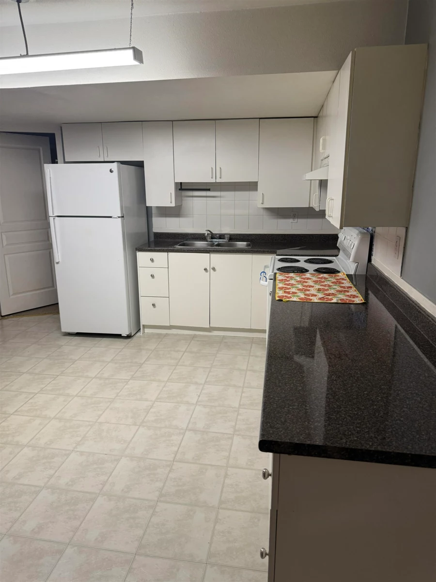 Garden / Landscaping Photo of 7688 120a Street, Surrey, BC