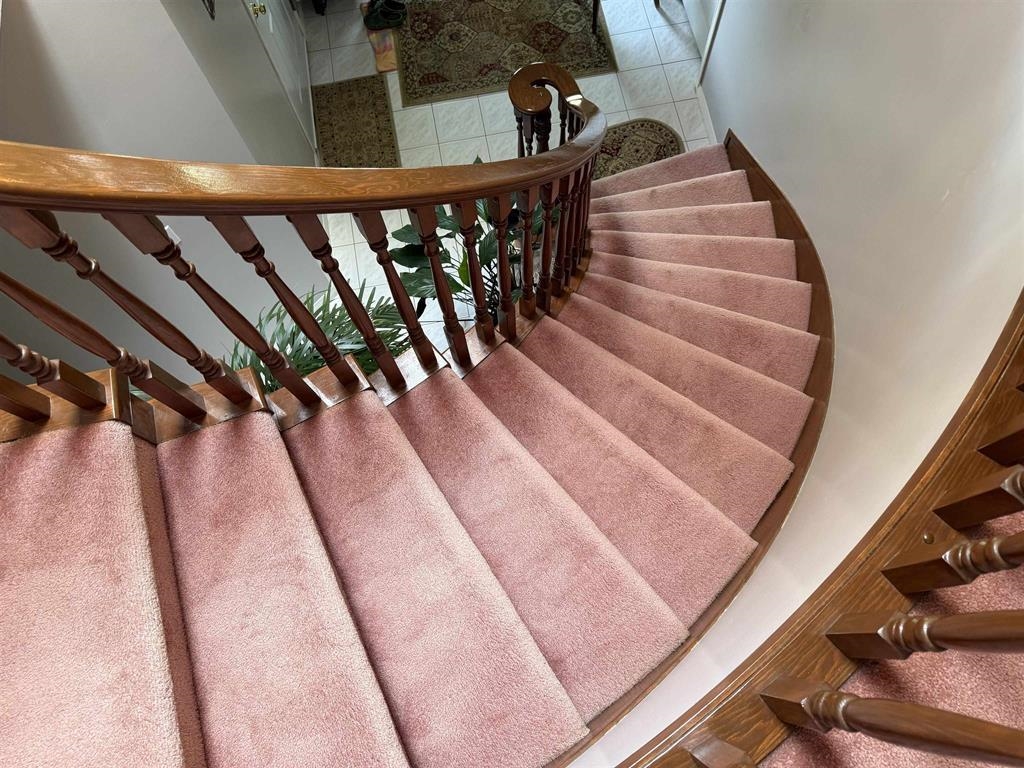 Primary Bathroom Photo of 7688 120a Street, Surrey, BC