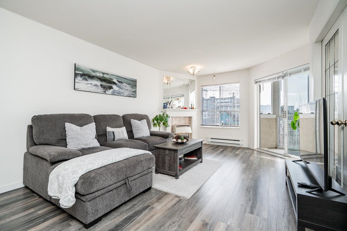 Guest Bathroom Photo of 204 9400 Cook Street, Chilliwack, BC