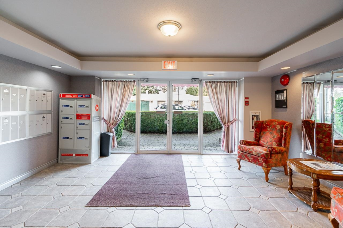 Kitchen Island Photo of 204 9400 Cook Street, Chilliwack, BC