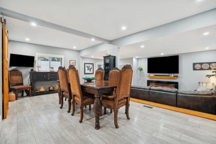 Kitchen Island Photo of 7334 Alder Street, Mission, BC