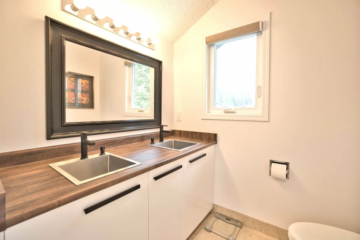 Laundry Room Photo of 13100 Bell Street, Mission, BC