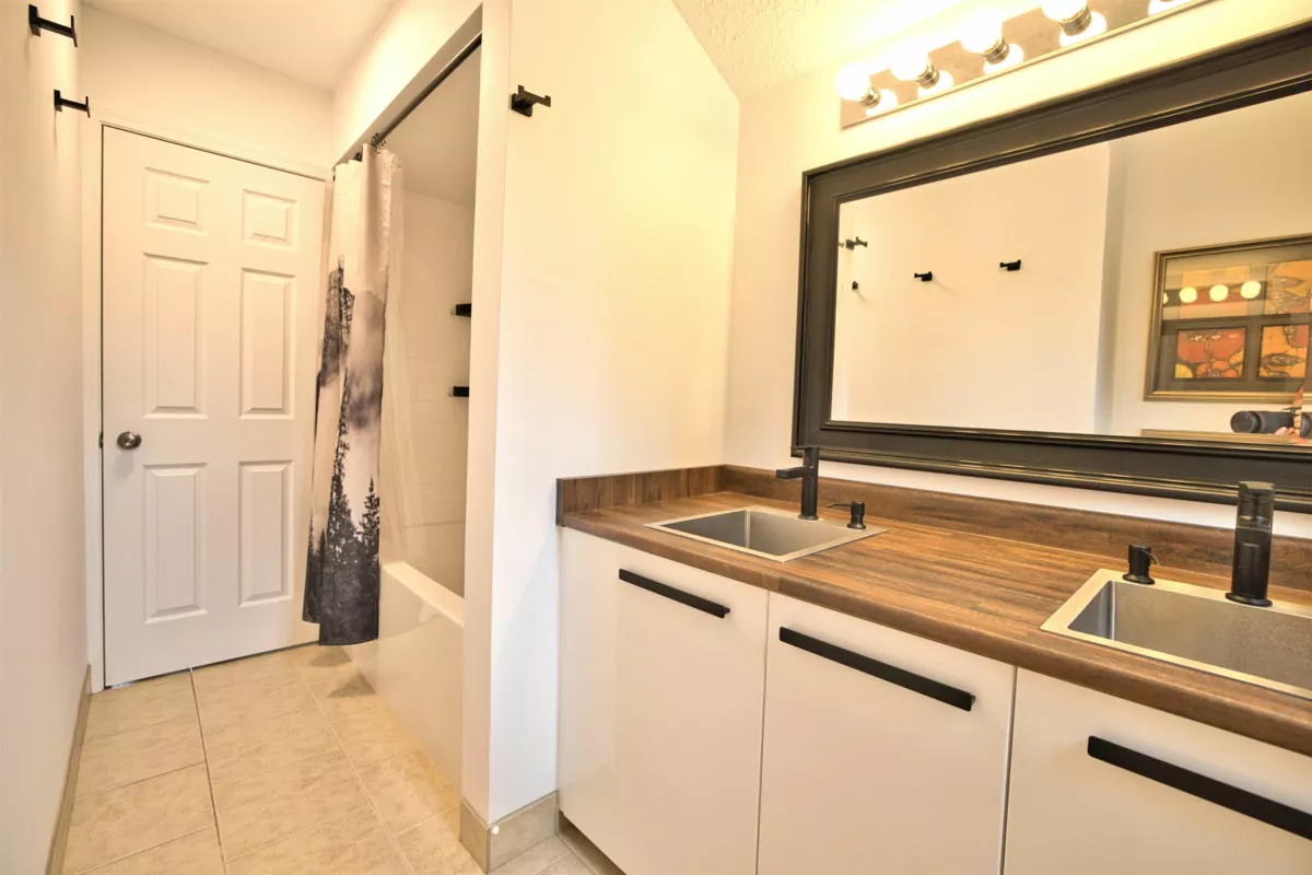 Mudroom Photo of 13100 Bell Street, Mission, BC