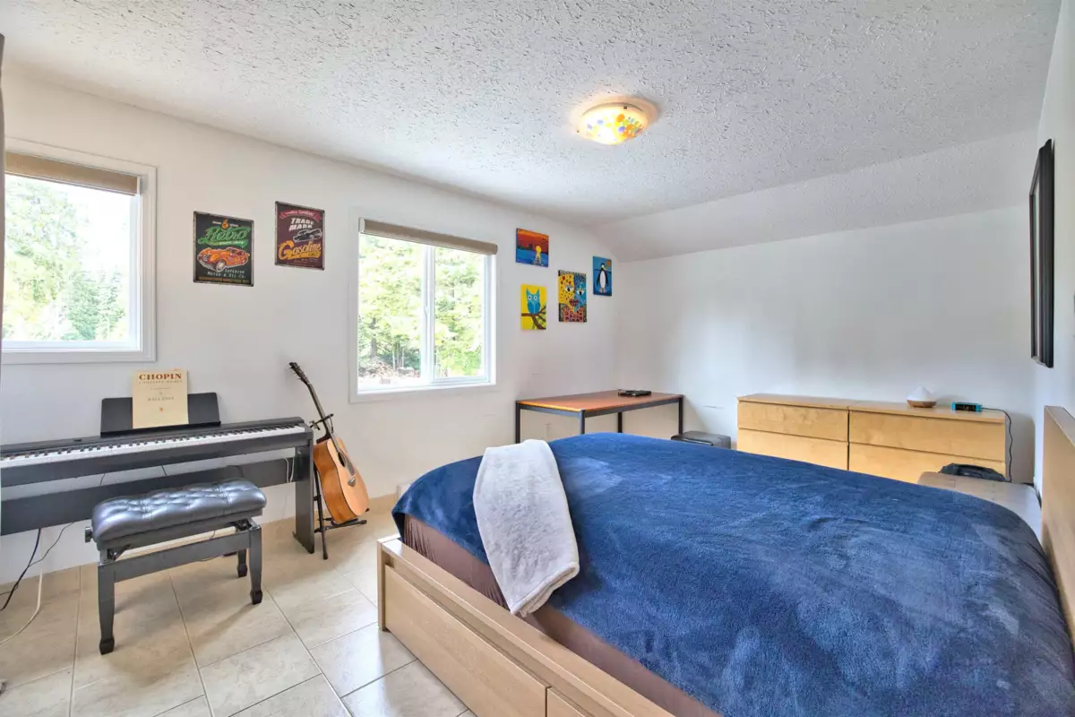 Powder Room Photo of 13100 Bell Street, Mission, BC