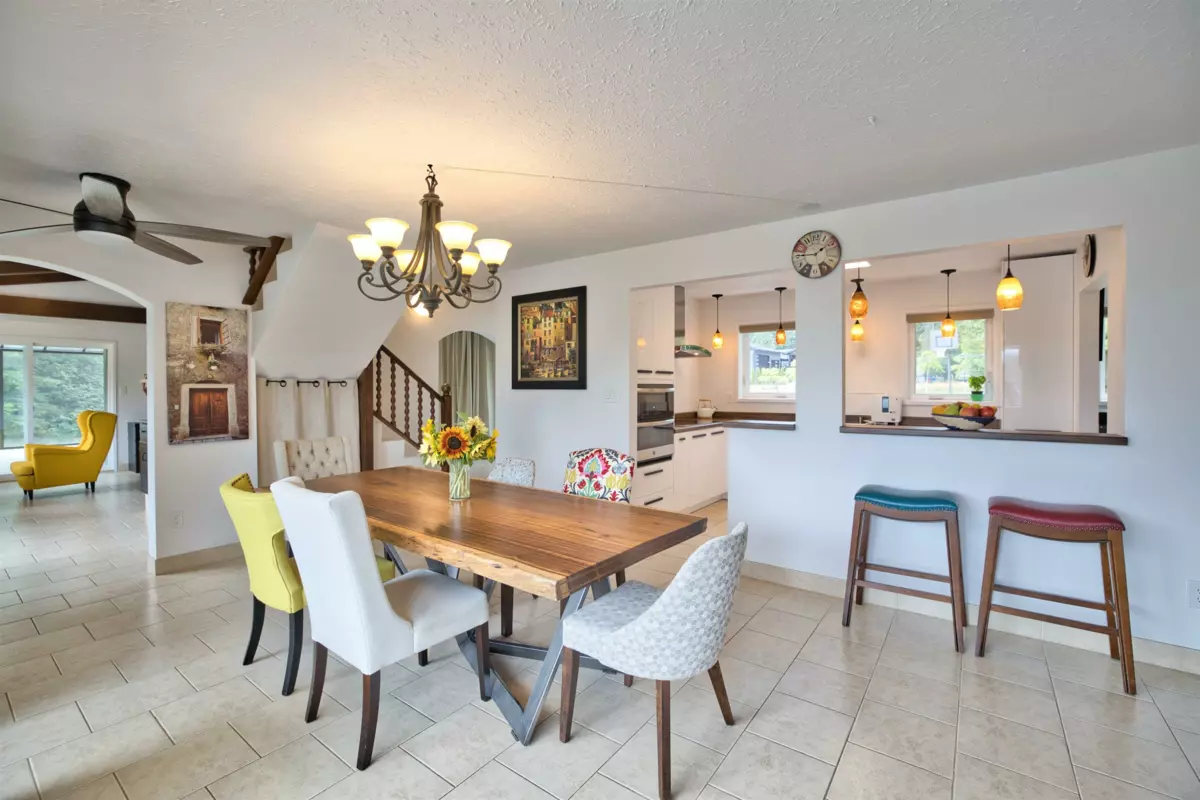 Primary Bathroom Photo of 13100 Bell Street, Mission, BC