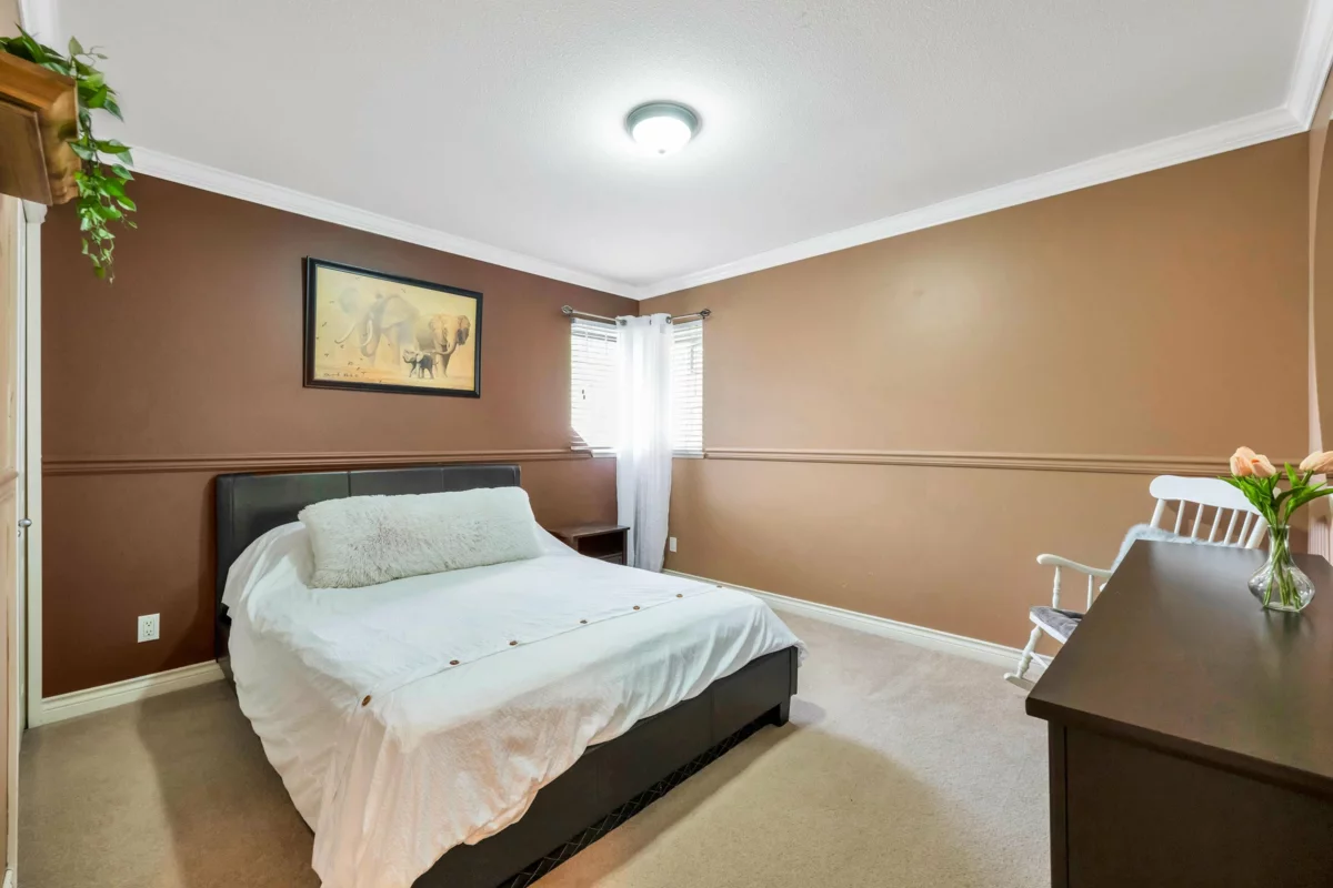 Entry Foyer Photo of 5770 167a Street, Surrey, BC