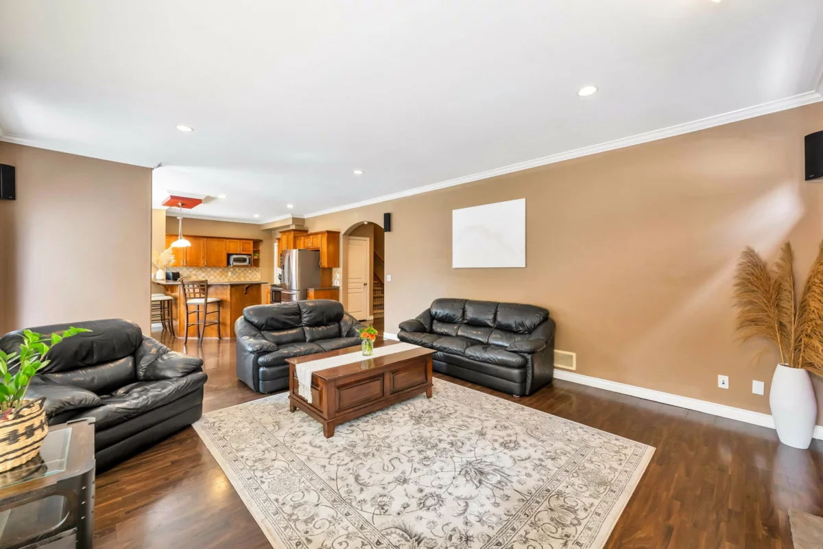 Kitchen Photo of 5770 167a Street, Surrey, BC