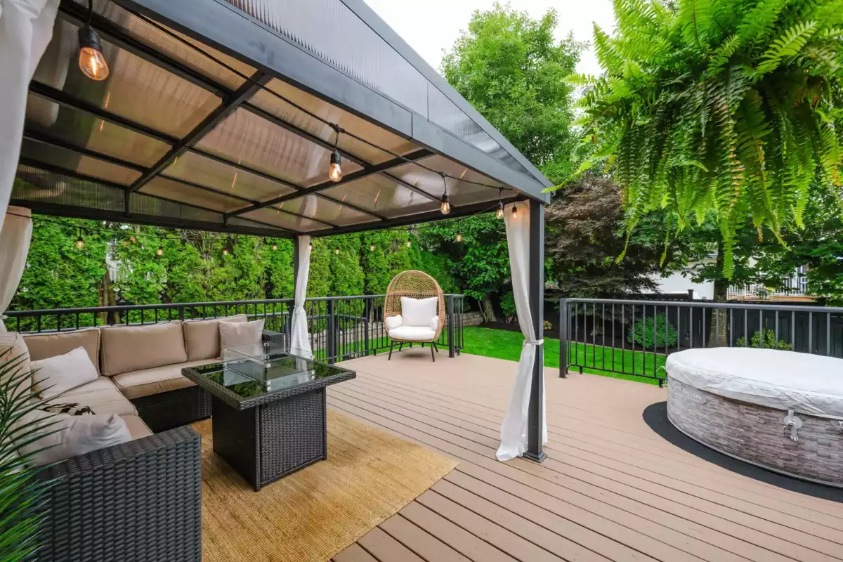 Swimming Pool Photo of 5770 167a Street, Surrey, BC