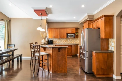 Kitchen Island Photo of 5770 167a Street, Surrey, BC