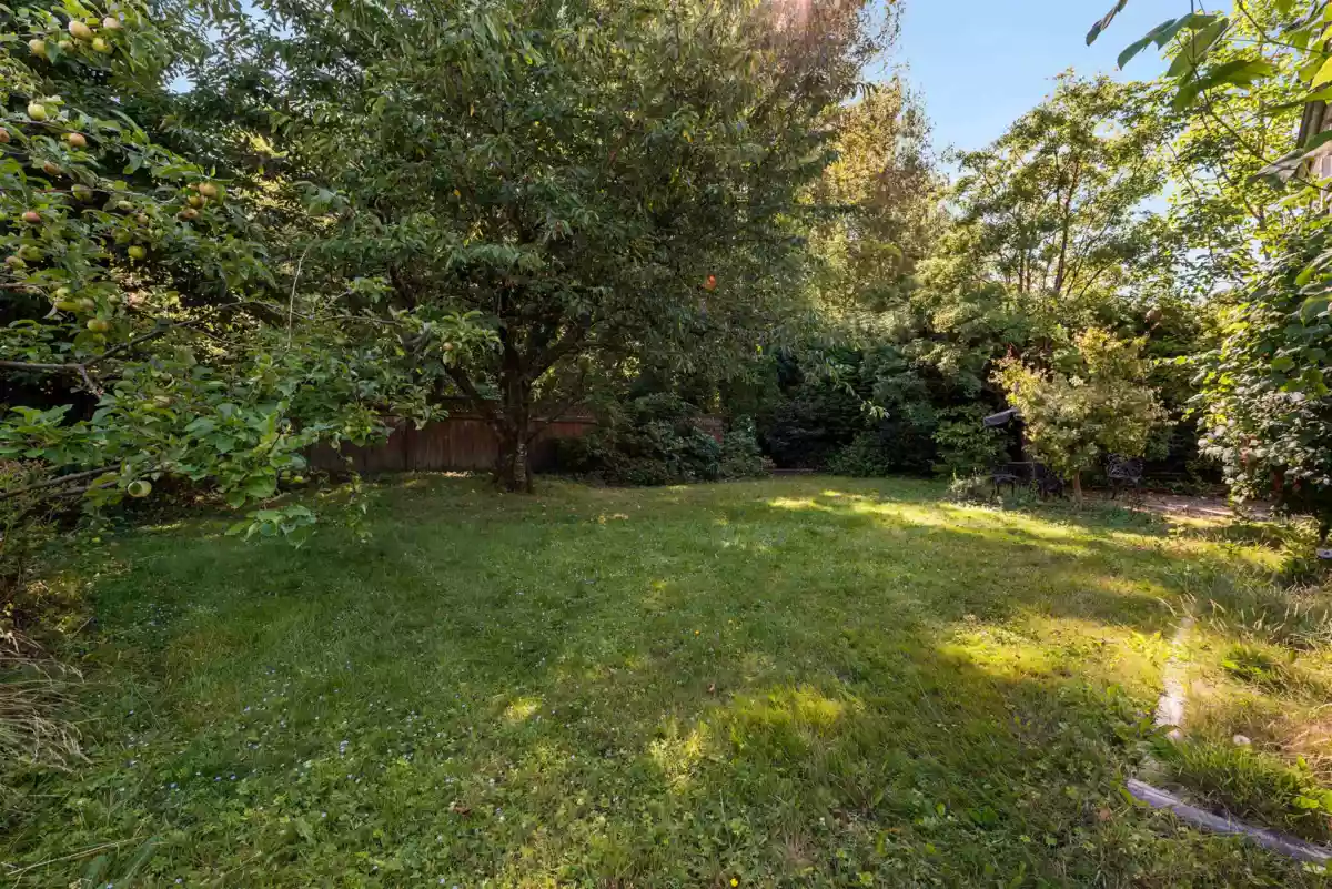 Guest Bathroom Photo of 10996 82 Avenue, Delta, BC