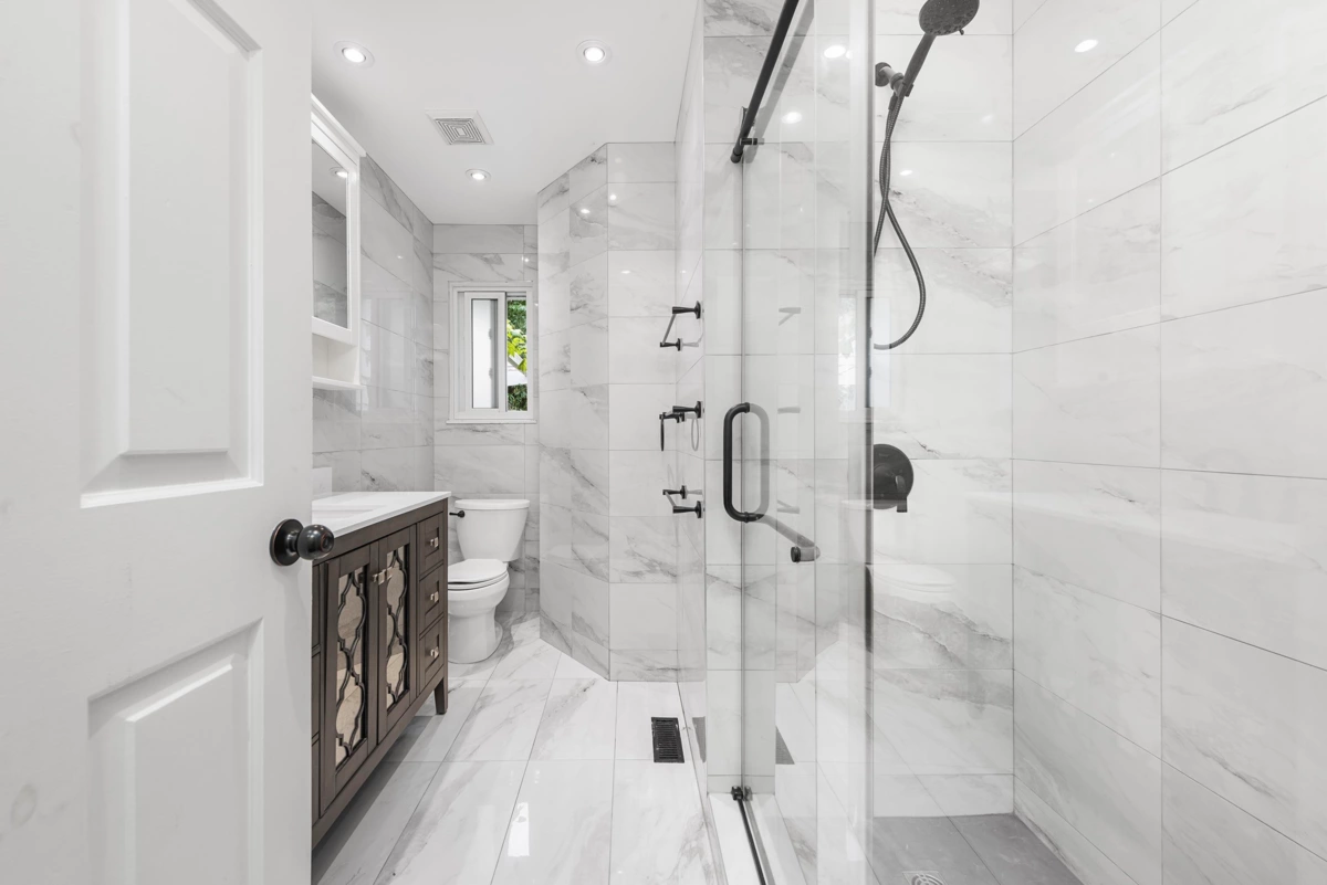 Walk-In Closet Photo of 10996 82 Avenue, Delta, BC