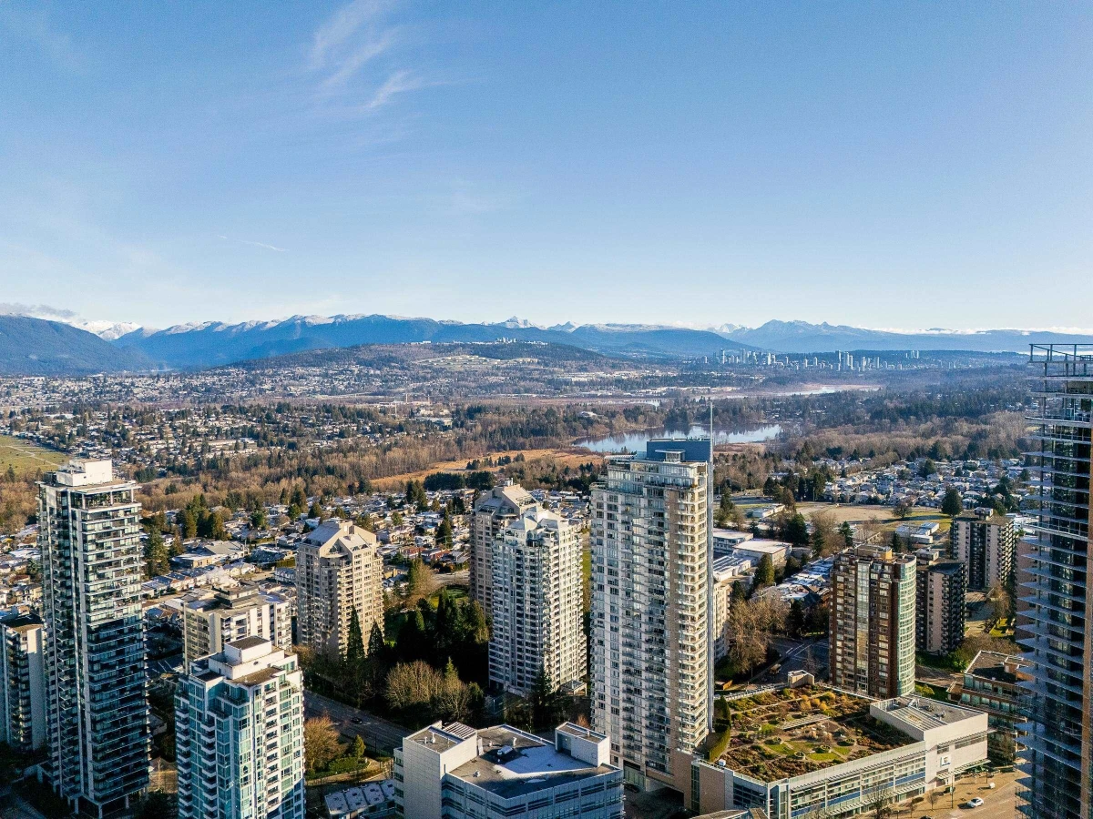 Fitness Center Photo Near 2007 6658 Dow Avenue, Burnaby, BC