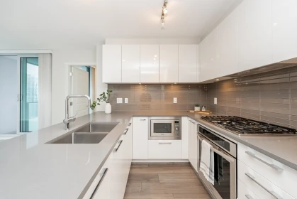 2007 6658 Dow Avenue, Burnaby, BC