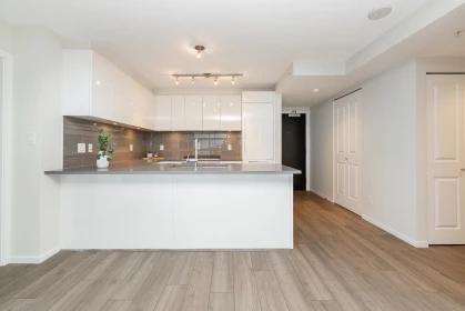 Kitchen Photo of 2007 6658 Dow Avenue, Burnaby, BC
