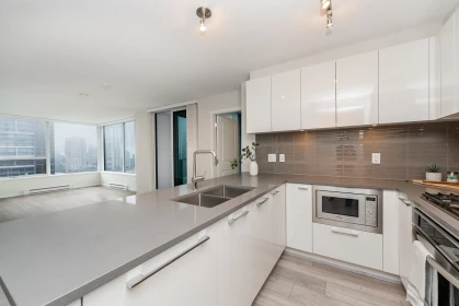 2007 6658 Dow Avenue, Burnaby, BC