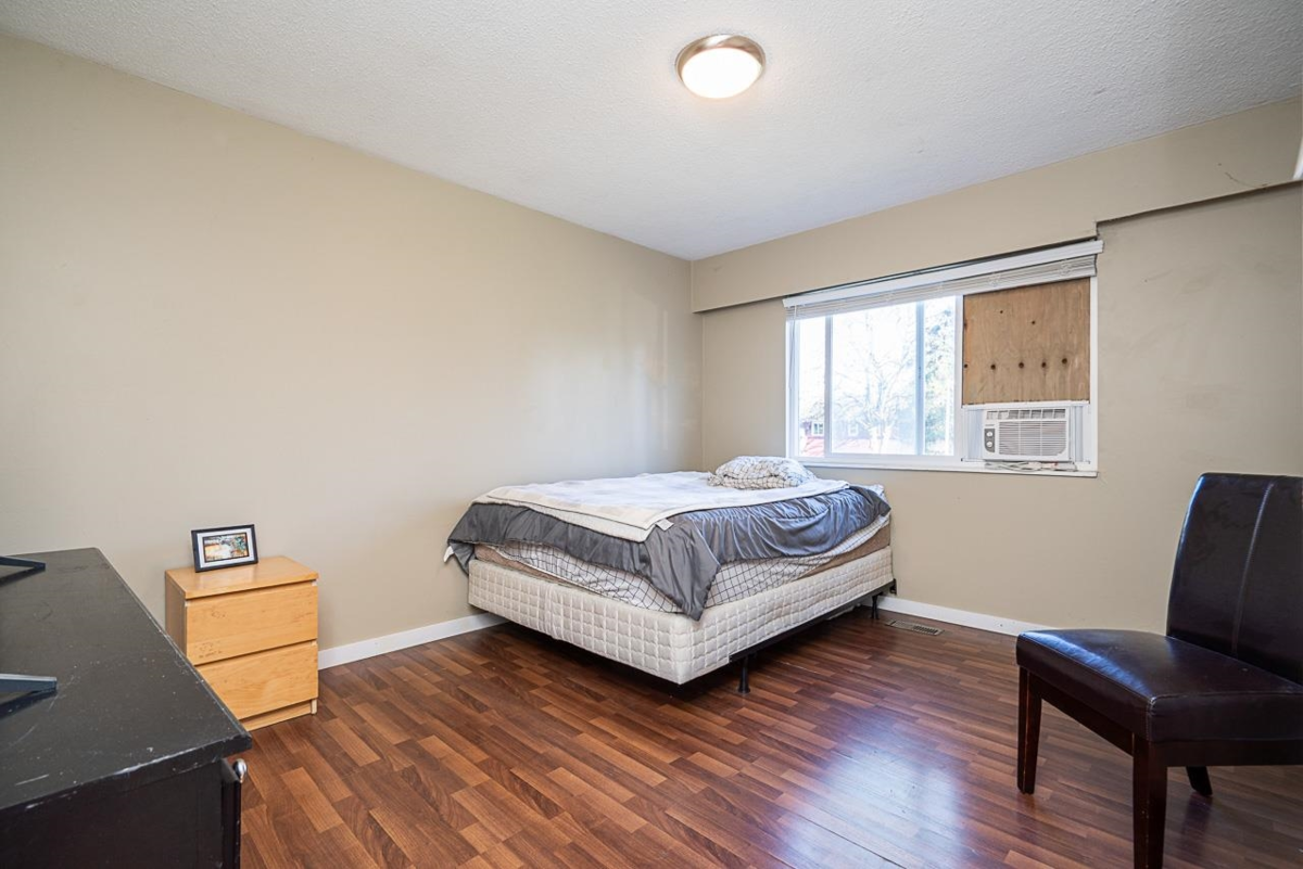 Bedroom 3 Photo of 11900 Burnett Street, Maple Ridge, BC