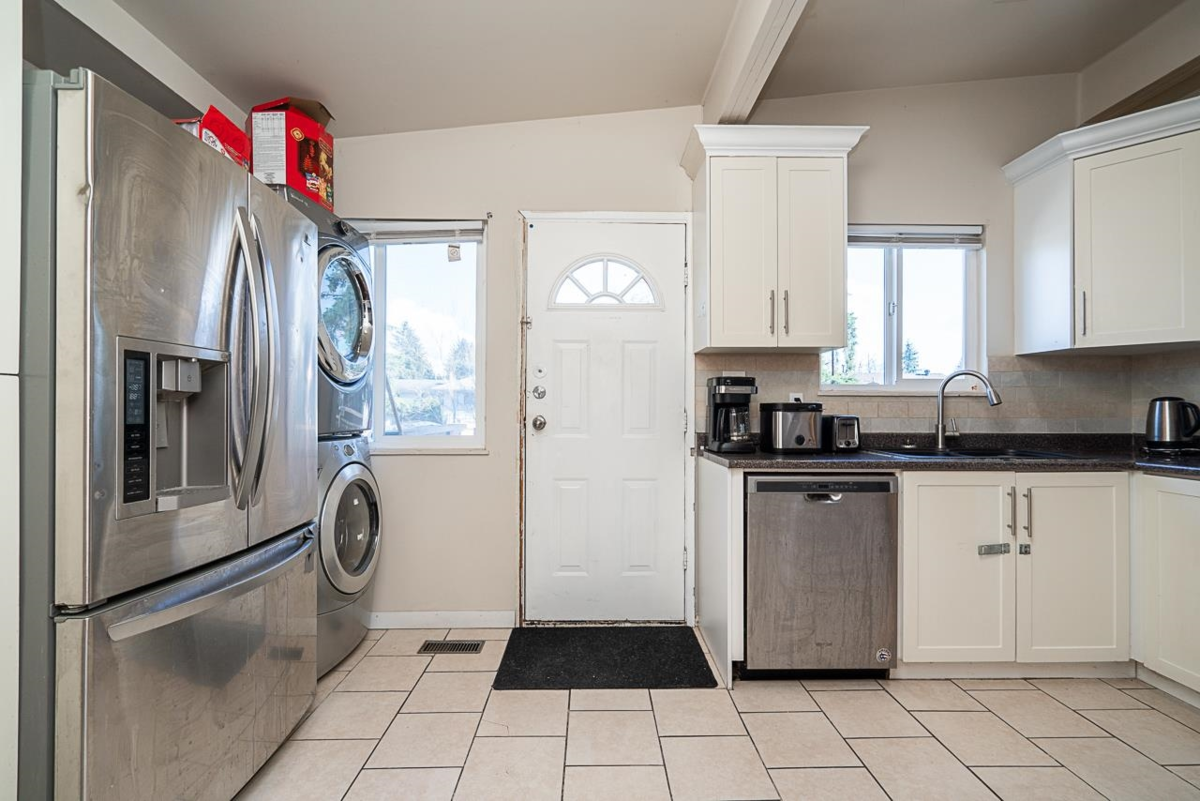 Primary Bedroom Photo of 11900 Burnett Street, Maple Ridge, BC