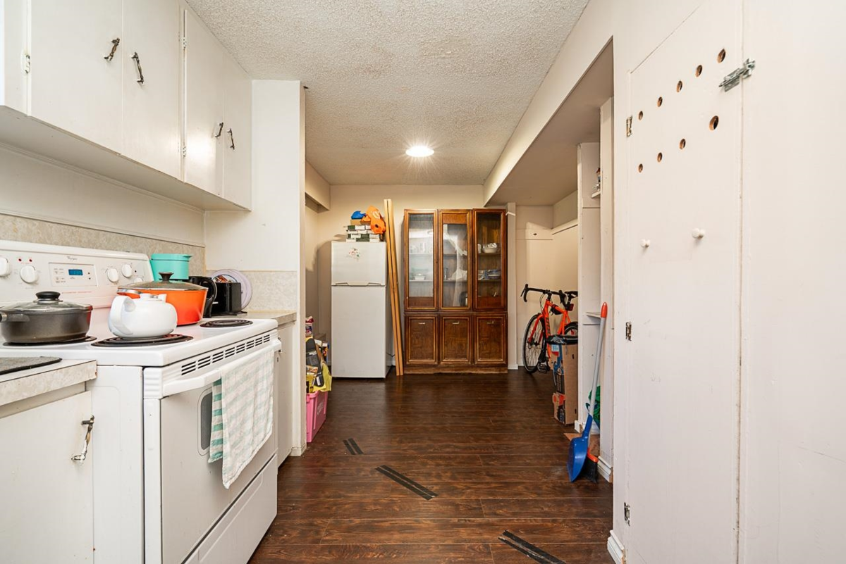 Staircase Photo of 11900 Burnett Street, Maple Ridge, BC