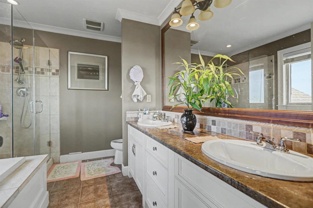 Bedroom 4 Photo of 3493 Applewood Drive, Abbotsford, BC