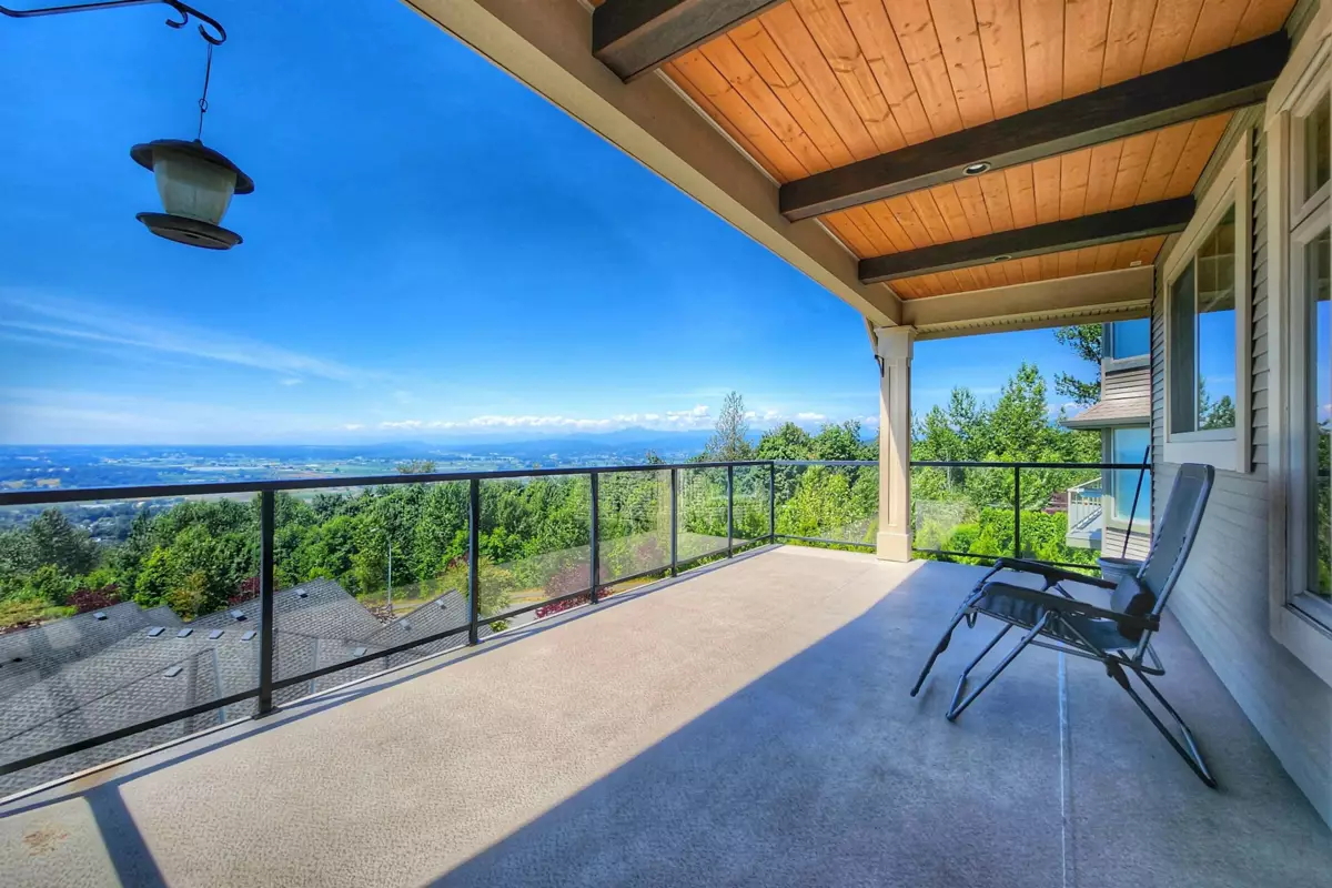 Hot Tub / Spa Photo of 3493 Applewood Drive, Abbotsford, BC