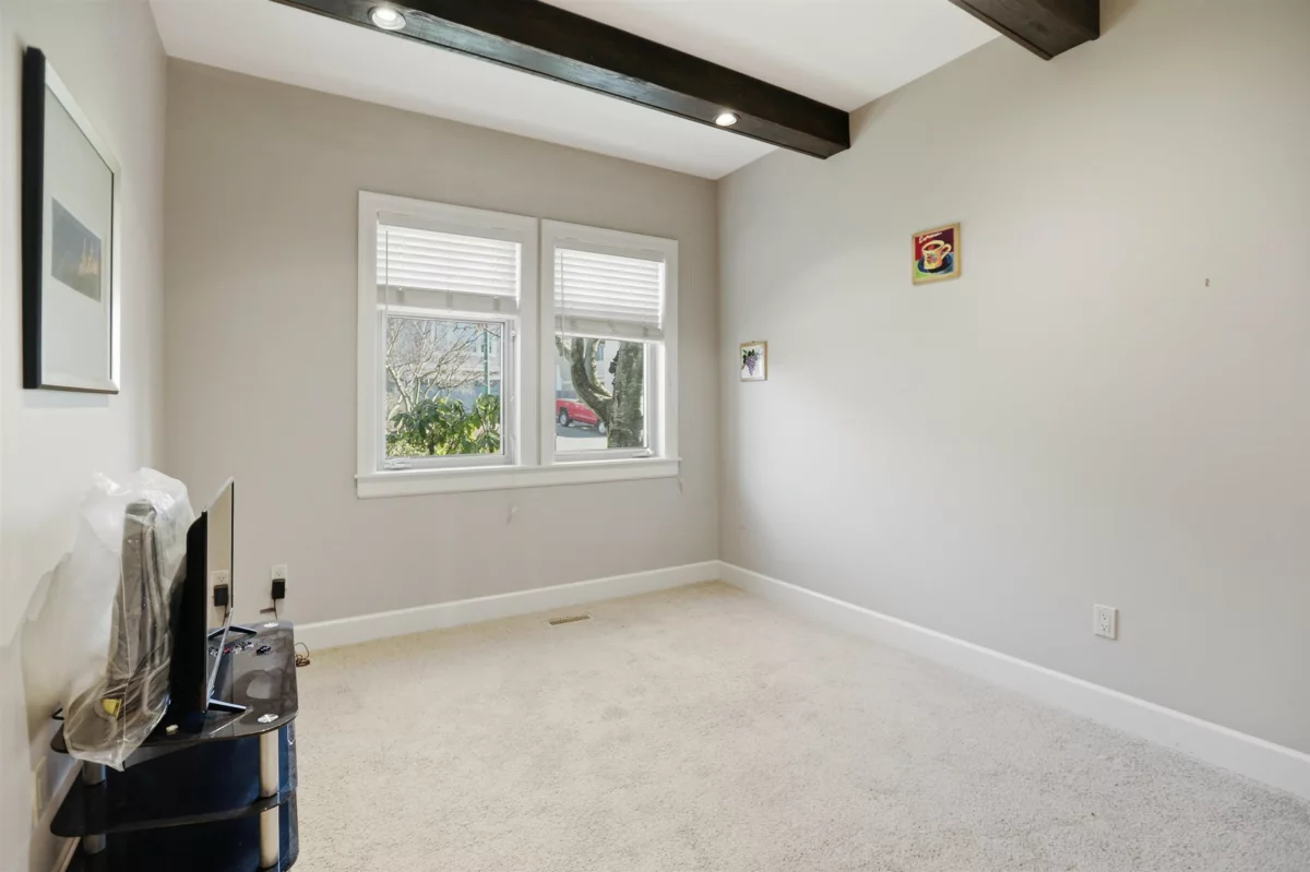 Living Room Photo of 3493 Applewood Drive, Abbotsford, BC